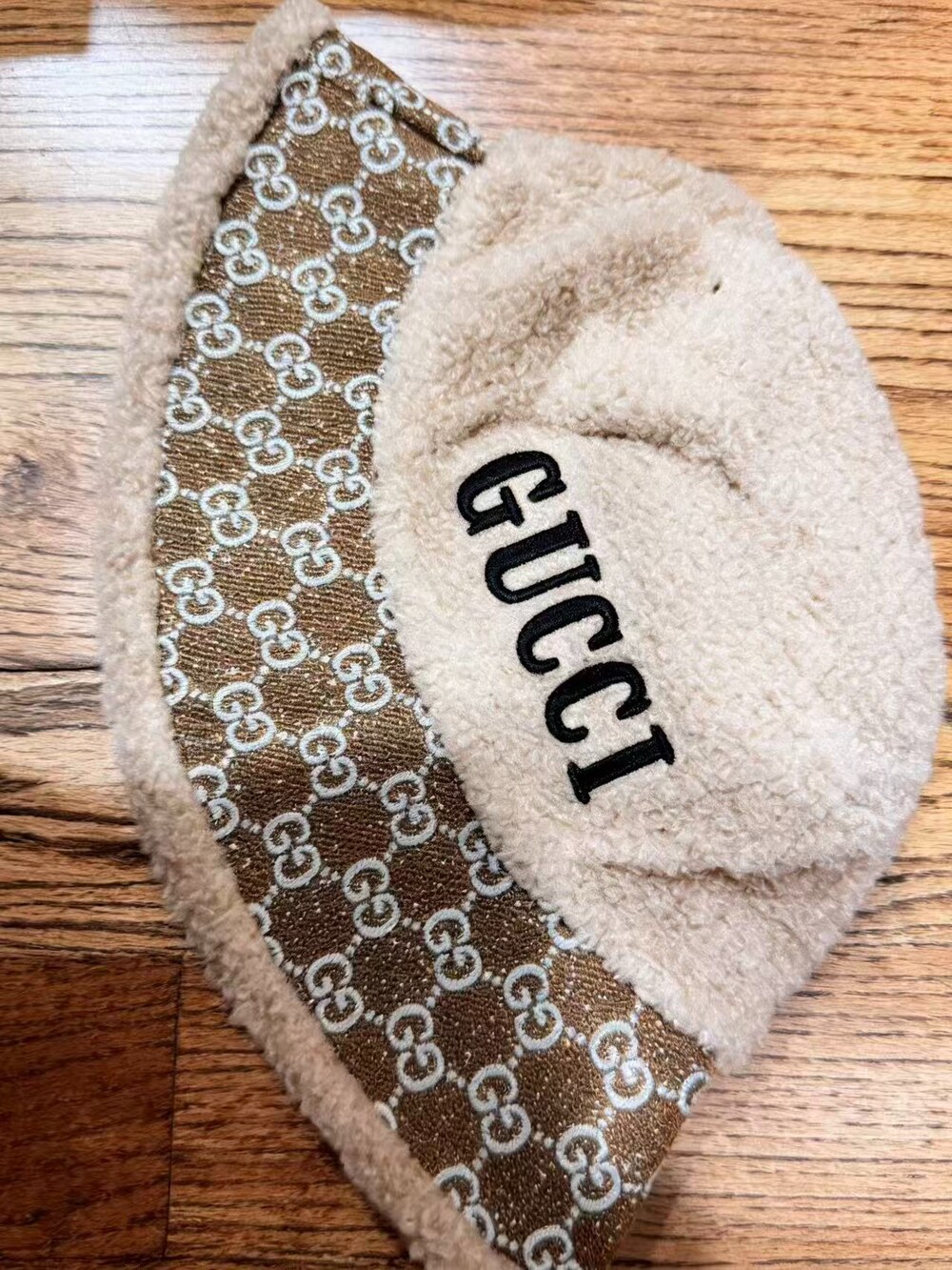 Gucci Shearling  GG Canvas Bucket Hat - Picture 4 of 4